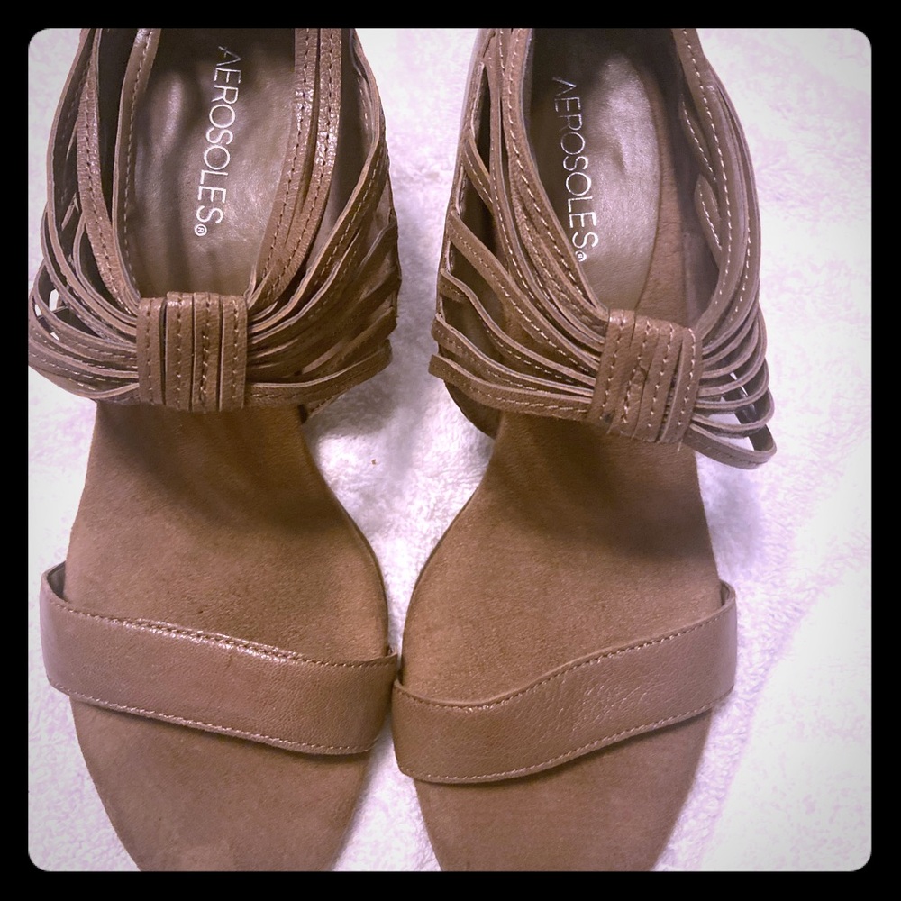 Heels- Aerosoles - 3 inch . Flex sole